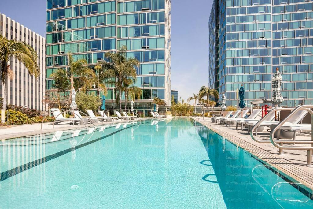 Appartamento Luxury High Rise Amazlng Views & Secured Parking