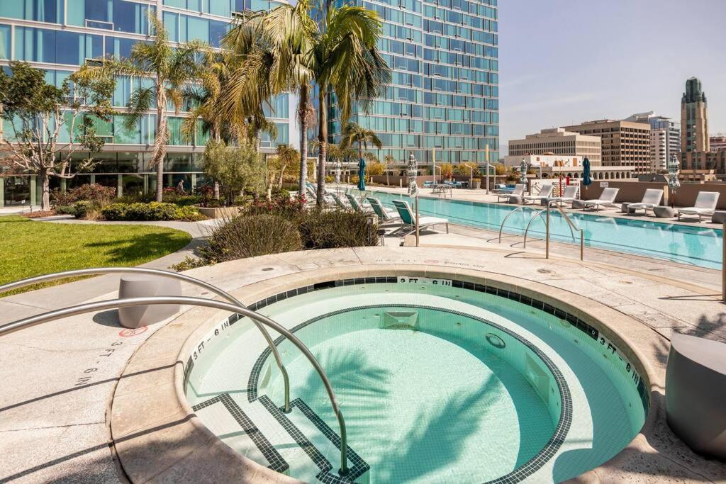 Appartamento Luxury High Rise Amazlng Views & Secured Parking