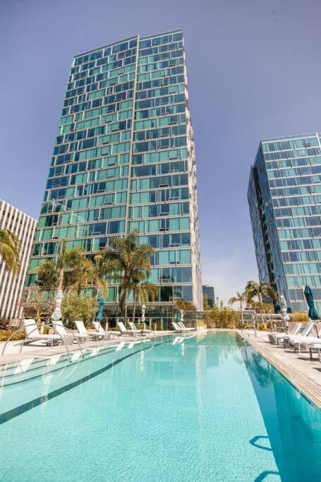 Appartamento Luxury High Rise Amazlng Views & Secured Parking
